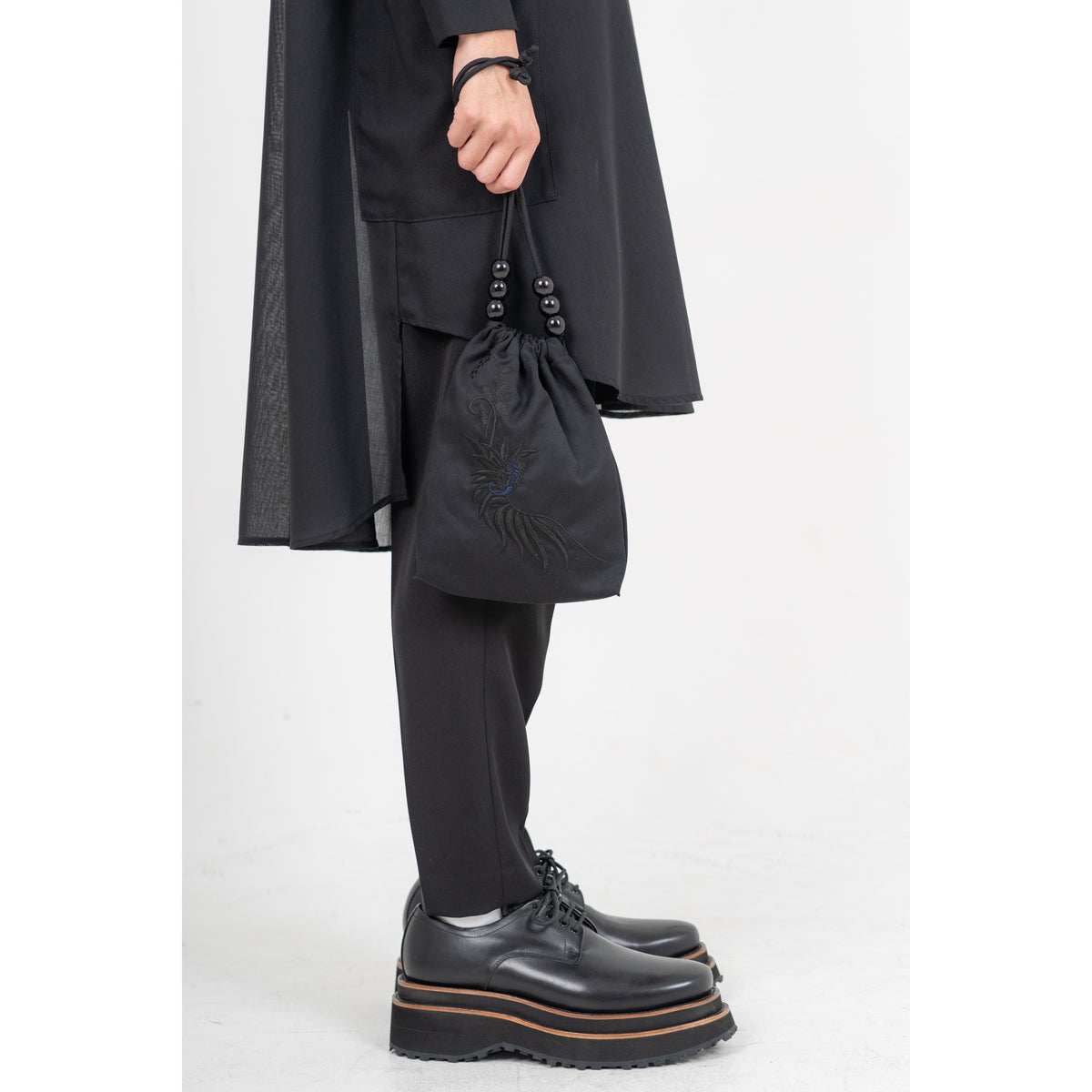 27SS EMBROIDERY STRAP POUCH (BLACK)