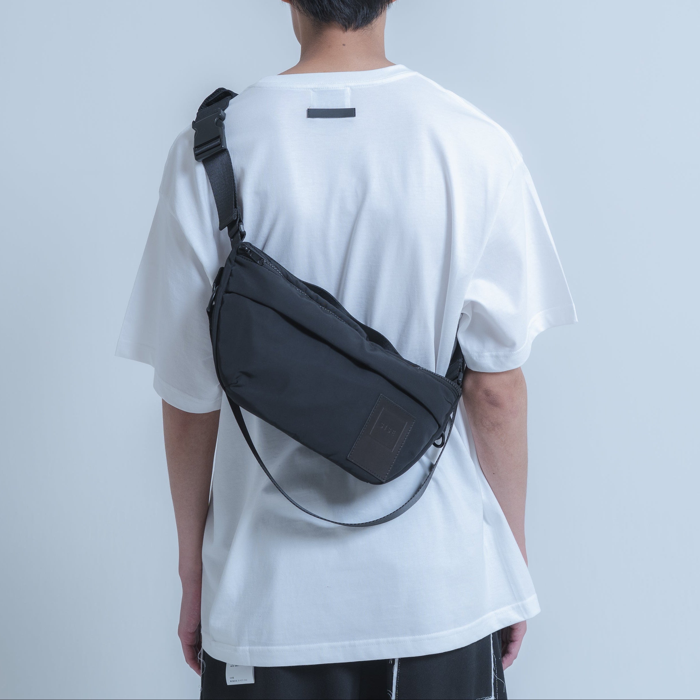 BODY BAG (BLACK)