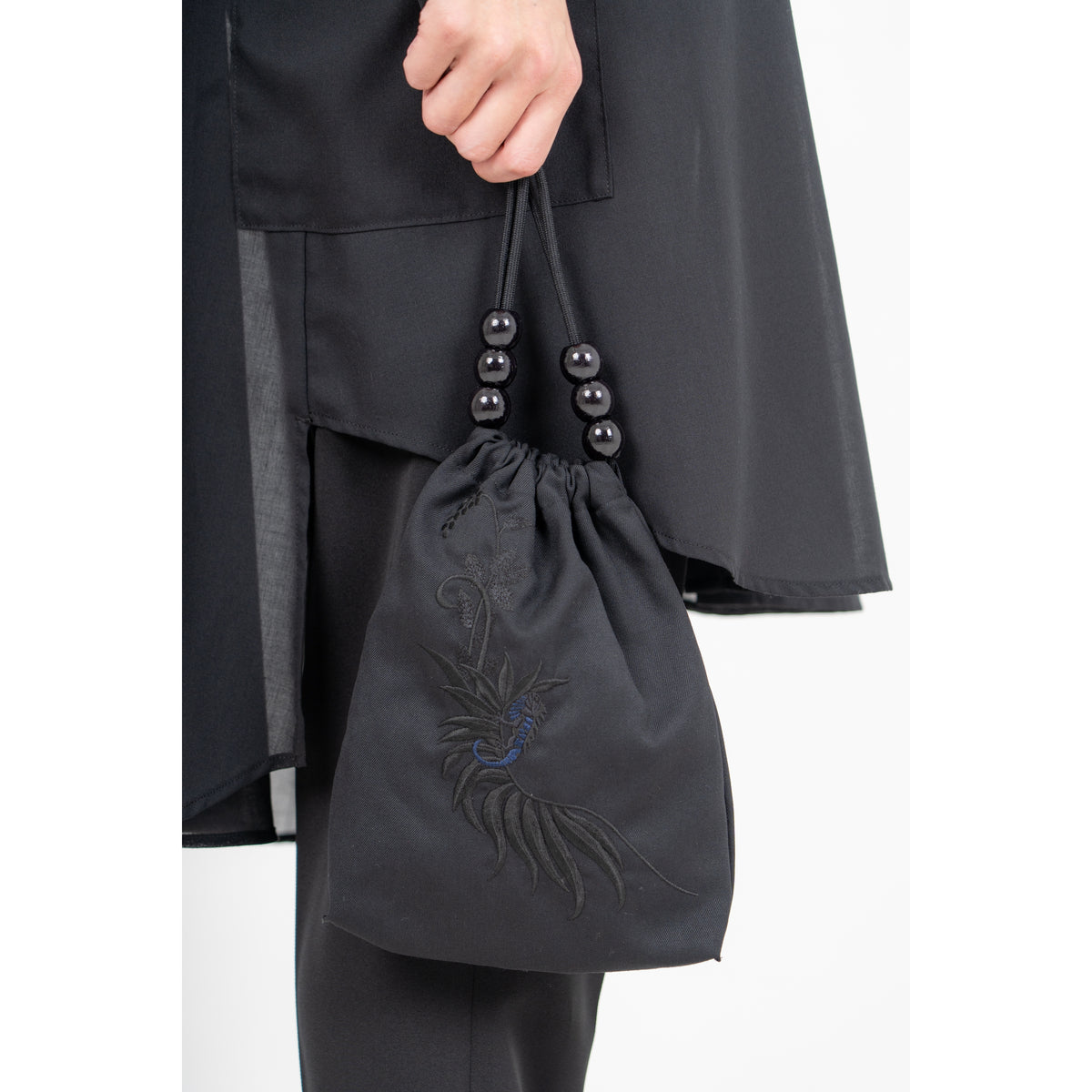 27SS EMBROIDERY STRAP POUCH (BLACK)