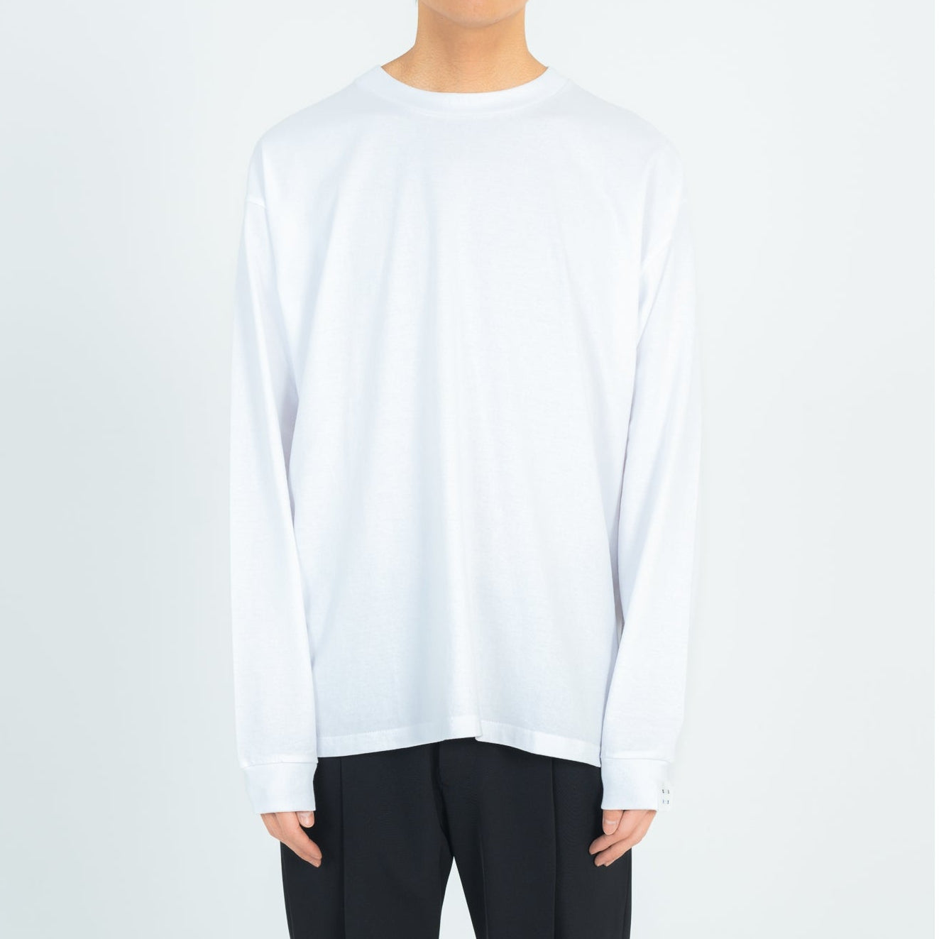 BACK TAPE LONG T-SHIRTS (WHITE)
