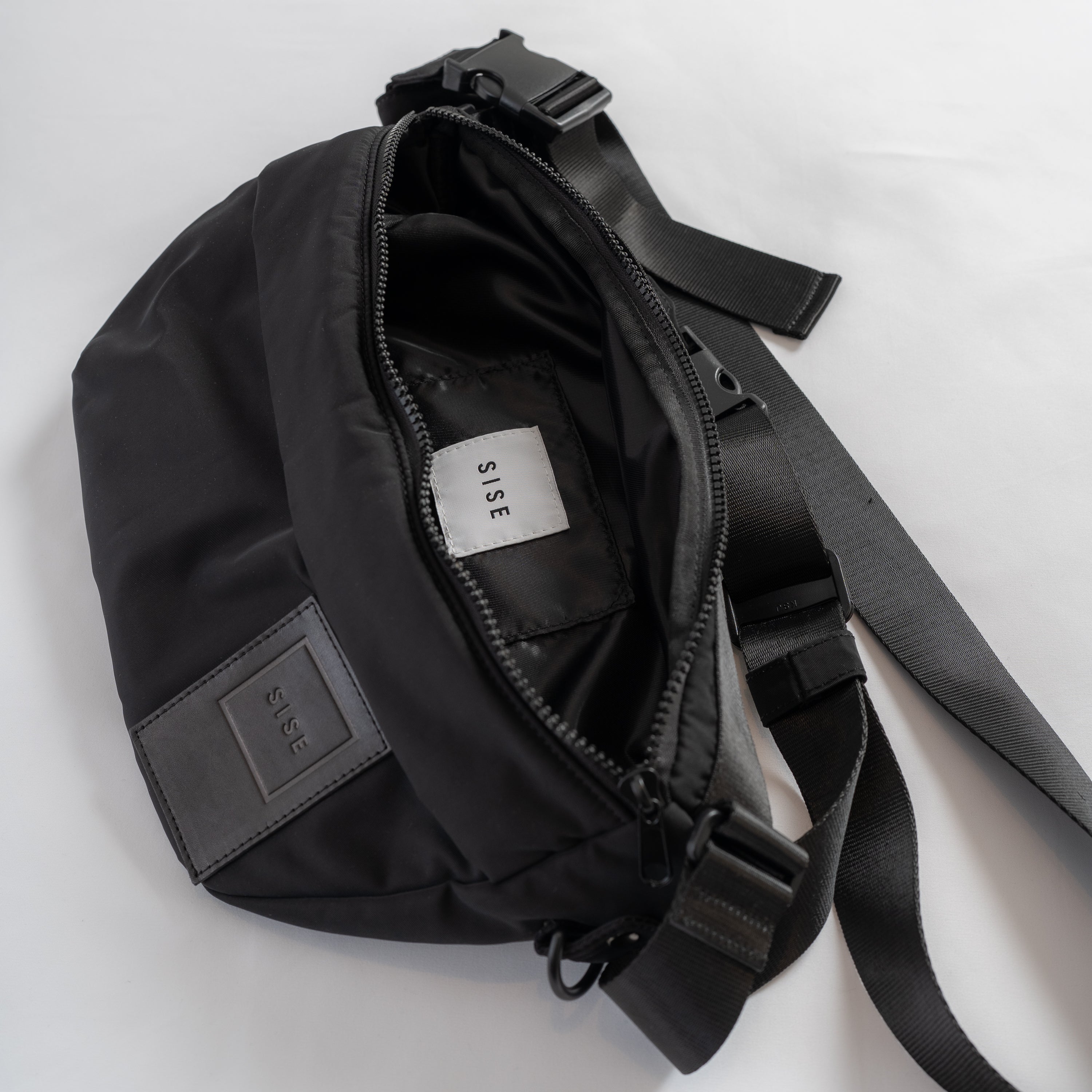 BODY BAG (BLACK)