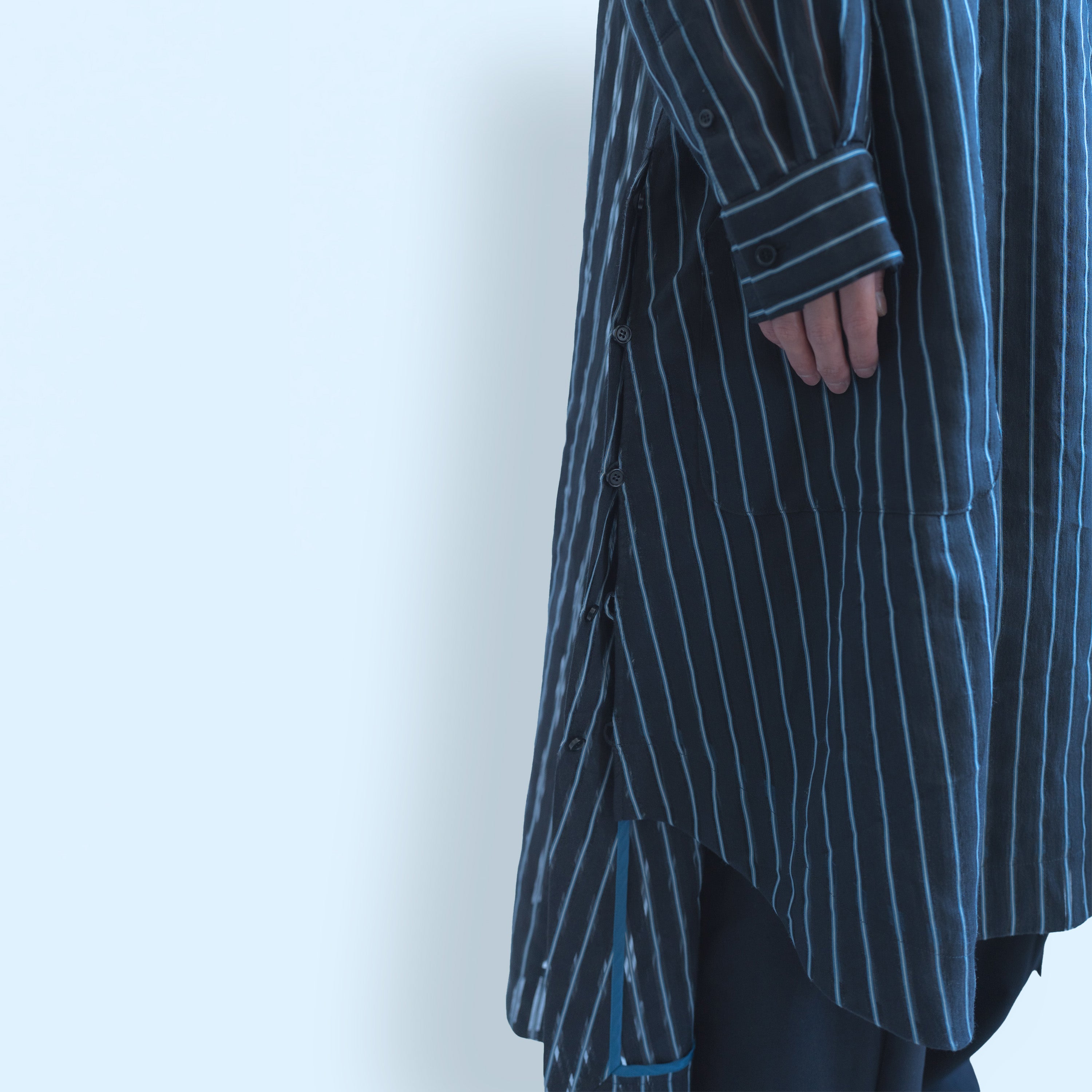 26SS LONG SHIRTS (BLACK/BLUE)